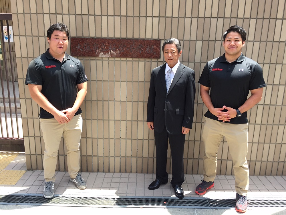 レッドハリケーンズ選手が大阪市立桜宮小学校で「夢・授業」を行いました。