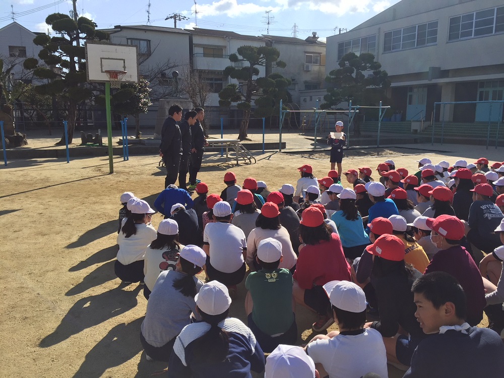 レッドハリケーンズ選手が大東市立南郷小学校で大阪府主催「トップアスリートふれあい事業を開催しました。