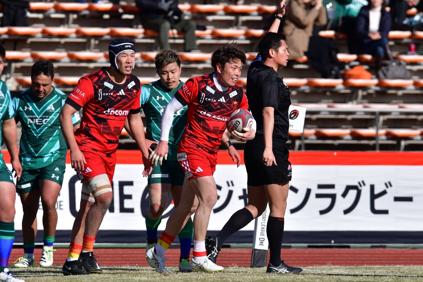 1【NTTジャパンラグビー リーグワン 第8節】GR東葛戦 鶴田(諒)選手 (3).jpeg